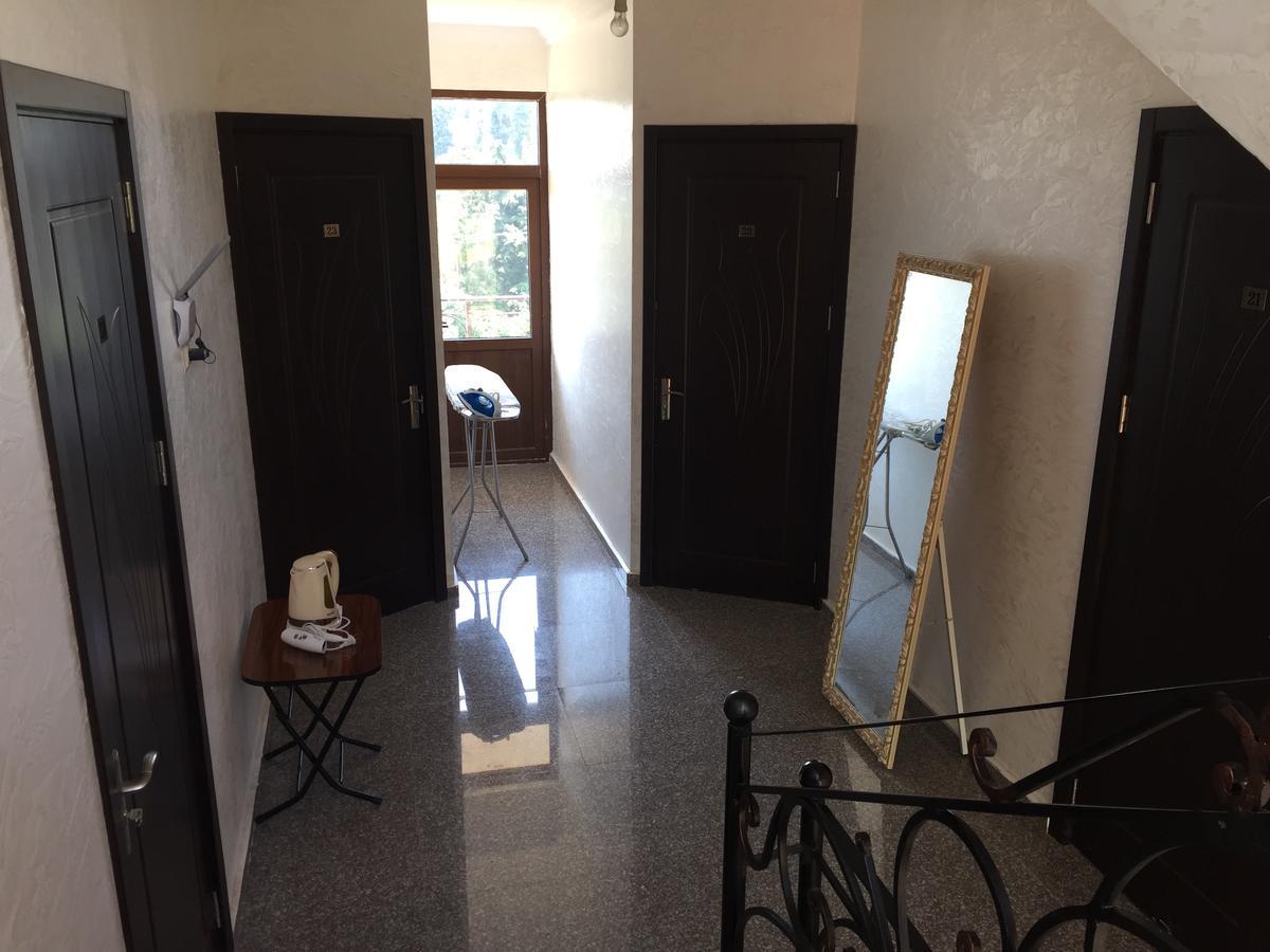 מחינג'אורי Sunny Hotel Batumi מראה חיצוני תמונה