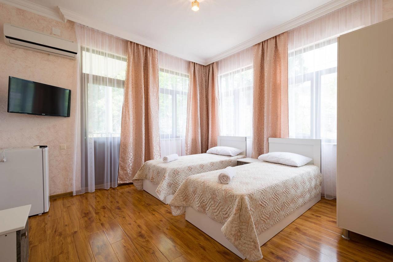 מחינג'אורי Sunny Hotel Batumi חדר תמונה