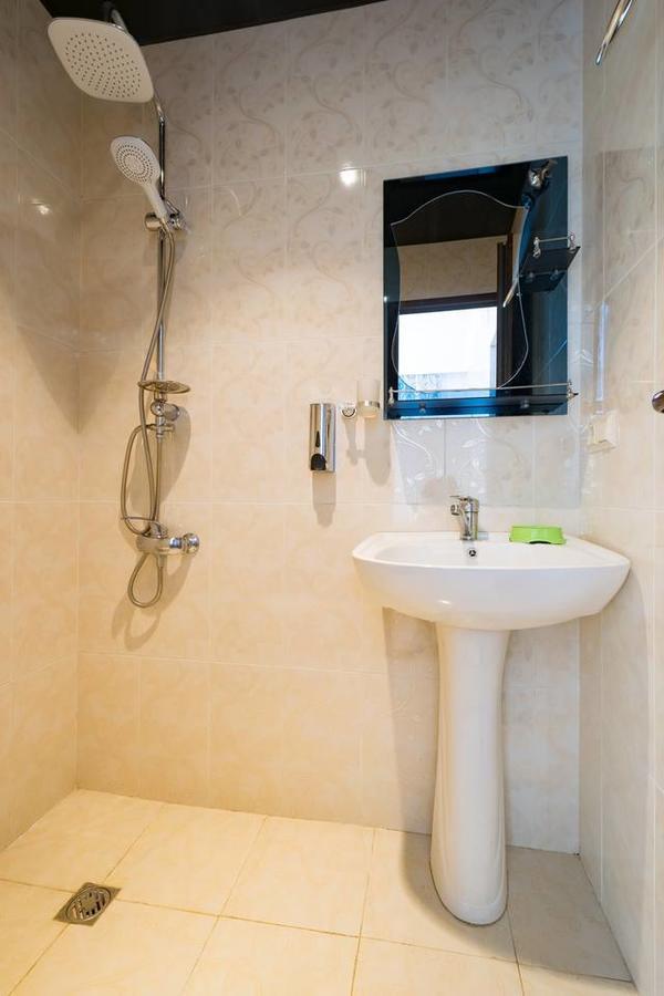 מחינג'אורי Sunny Hotel Batumi מראה חיצוני תמונה