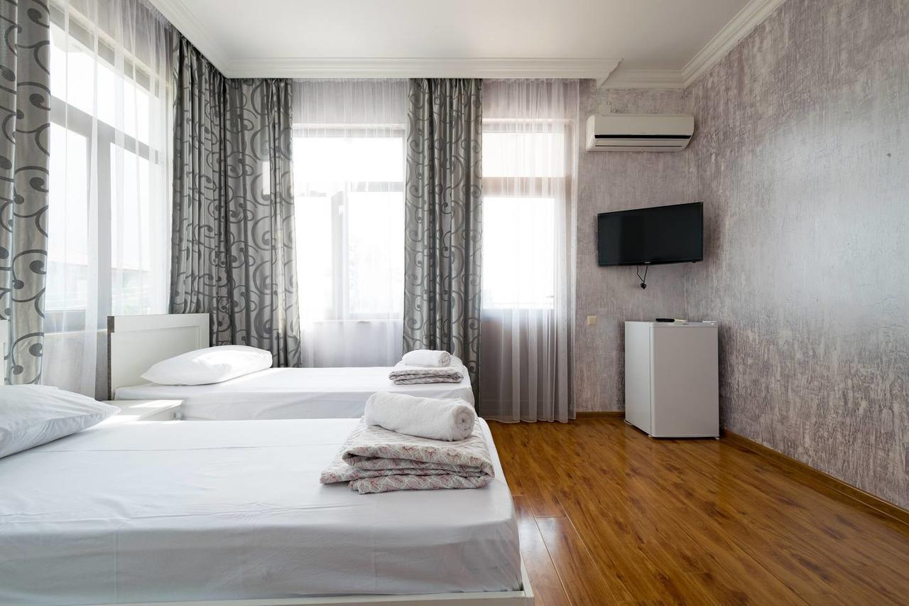 מחינג'אורי Sunny Hotel Batumi מראה חיצוני תמונה