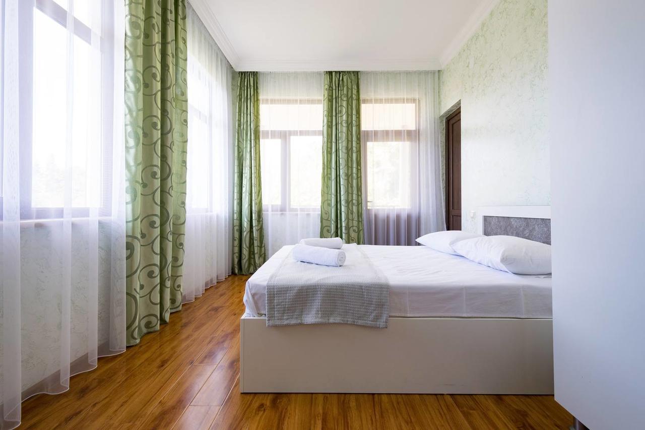 מחינג'אורי Sunny Hotel Batumi חדר תמונה